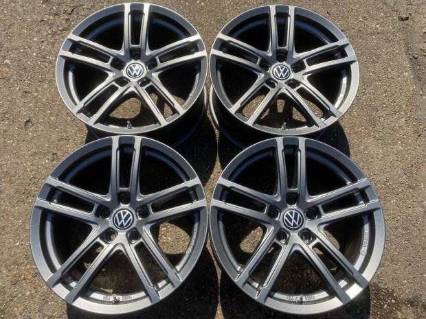 4db Dezent 17 VW Scirocco alufelni. (3838)