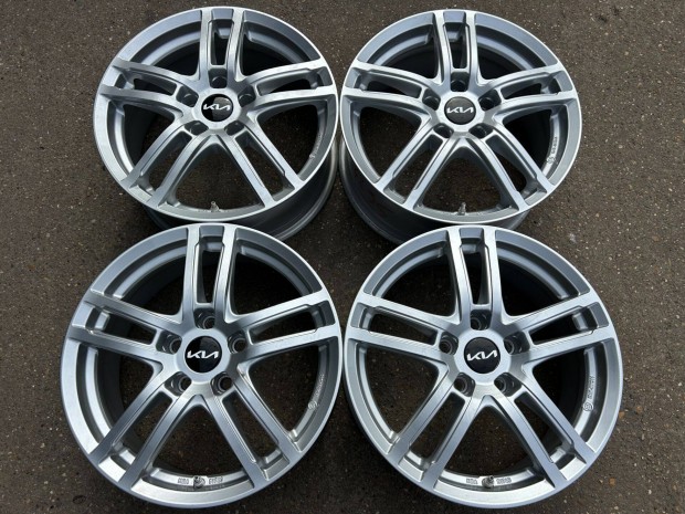 4db Dezent 17" Kia alufelni. (4295)
