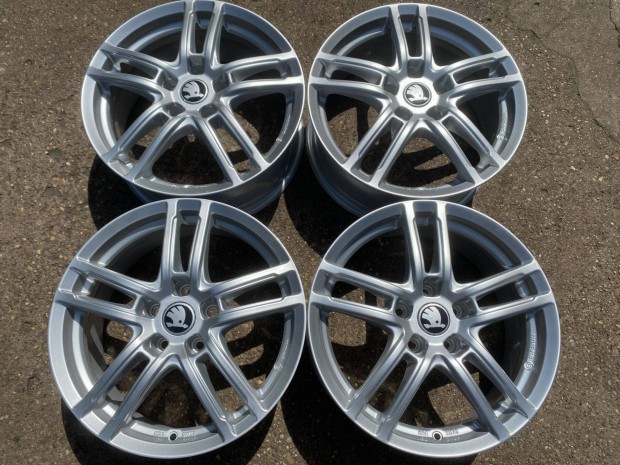 4db Dezent 17" Skoda alufelni. (3853)