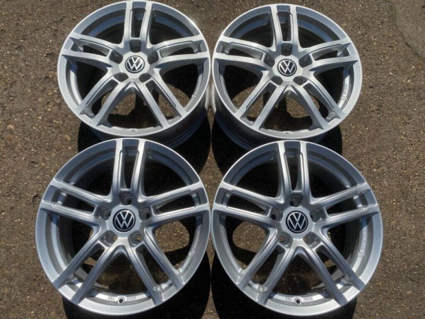 4db Dezent 17" VW alufelni. (*3841*)