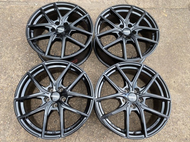 4db Dezent 18" Ford - Volvo alufelni. (4002)