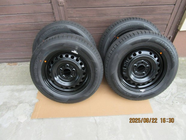 4db Hankook kinergy eco2 195/65 r15 nyári kerék dísztárcsával