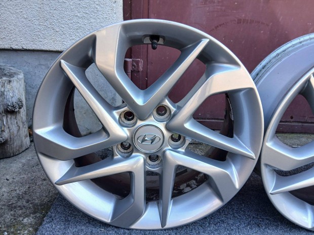 4db Hyundai Tucson Kona i30 i40 Ioniq ix35 16" alufelni felni 5x114.3