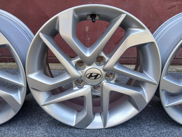 4db Hyundai Tucson Kona i30 i40 Ioniq ix35 16" alufelni felni 5x114.3