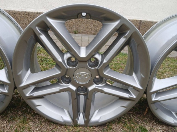 4db Hyundai Tucson Kona i30 i40 Ioniq ix35 16" alufelni felni 5x114.3