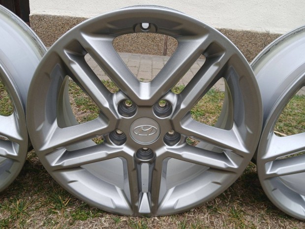 4db Hyundai Tucson Kona i30 i40 Ioniq ix35 16" alufelni felni 5x114.3