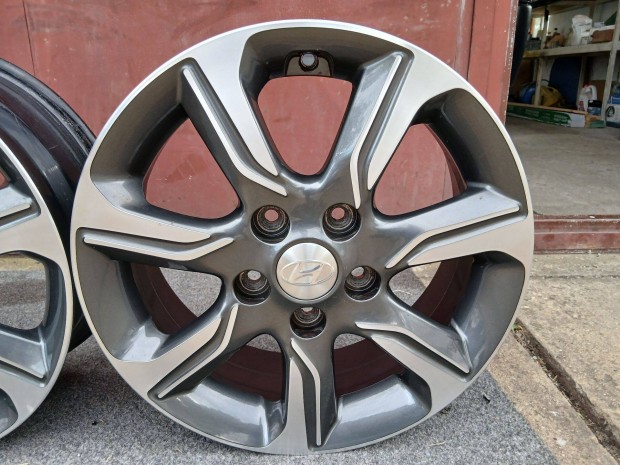 4db Hyundai ix20 i30 Kia Venga Ceed Cee'd 16" alufelni felni 5x114.3