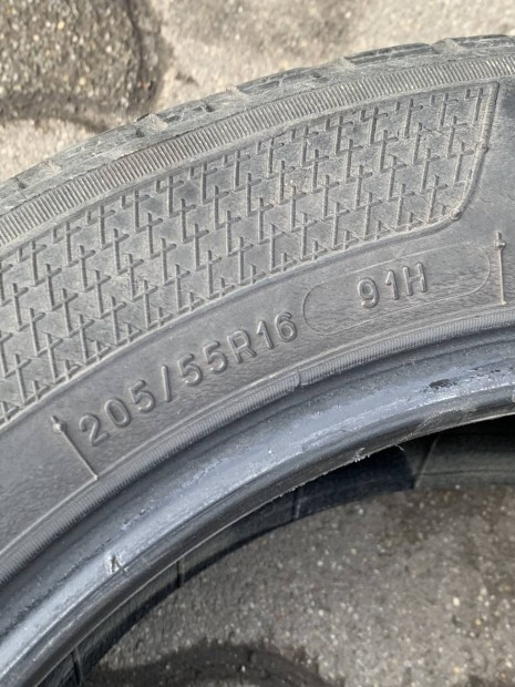 4db Kleber Quadraxer 2 n�gy�vszakos