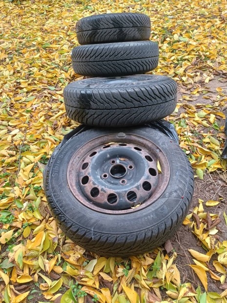 4db Matador téli gumi, Ford felnin (14")