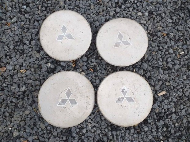 4db Mitsubishi Colt Lancer gyri aclfelni kupak