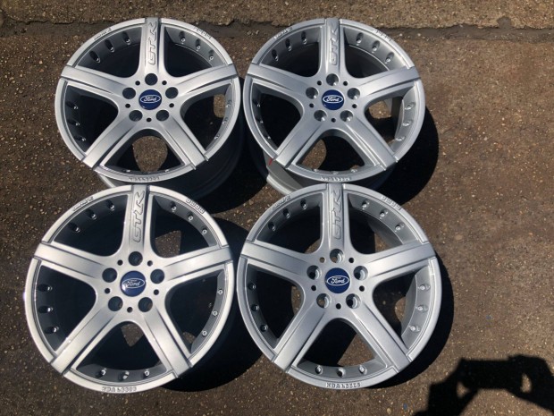 4db Momo 16" Ford - Volvo alufelni. (3971)