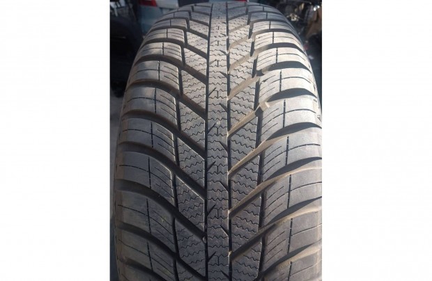 4db Nexen 215/60/16 Ngyvszakos gumiabrocs