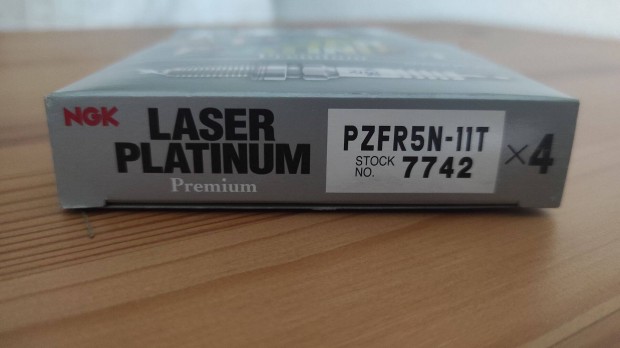 4db Ngk Pzfr5N-11T gy�jt�gyertya elad�