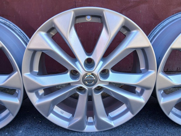 4db Nissan Qashqai Leaf Juke X-Trail Pulsar alufelni felni 17" 5x114.3