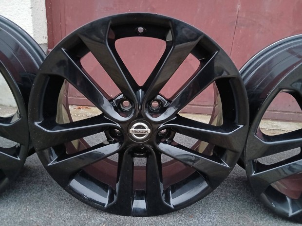 4db Nissan Qashqai Leaf Juke X-Trail Pulsar alufelni felni 17" 5x114.3