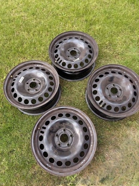 4db Opel Astra J 5x105 16" lemezfelni
