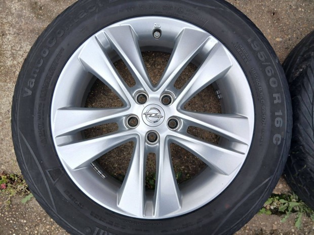 4db Opel Combo Fiat Doblo 16" alufelni felni nyári gumikkal 5x98