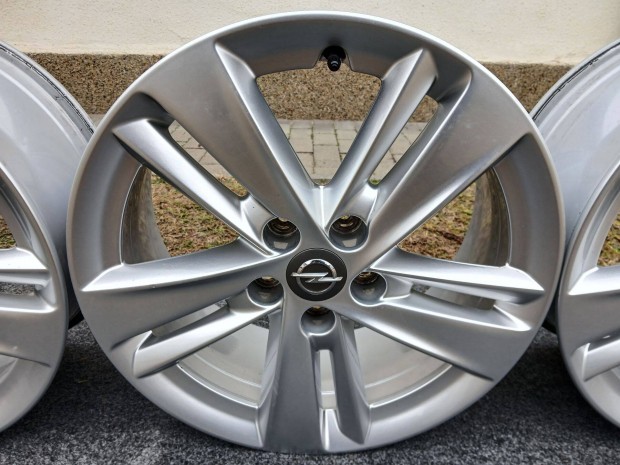 4db Opel Grandland X Astra L Zafira Life alufelni felni 17" 5x108