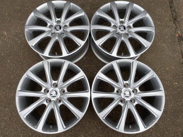 4db Oxxo 17" Skoda alufelni. (3796)