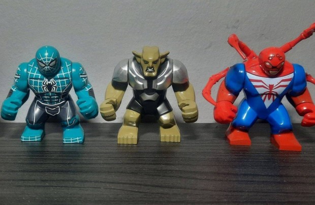 4db Pkember szuperhs figura - Kingpin, Green Goblin, Spiderman