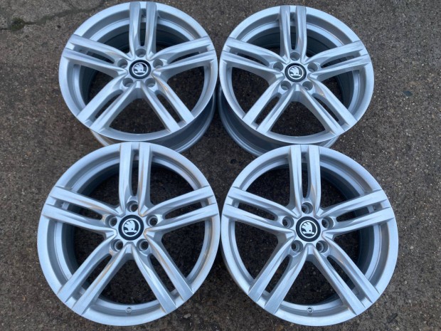 4db RC 17" Skoda Superb alufelni. (3560)