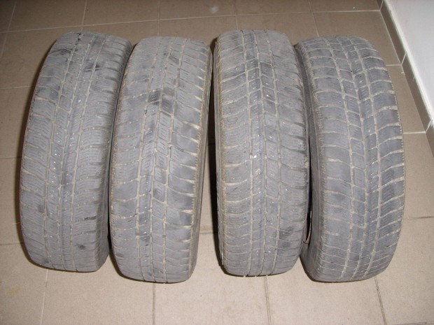 4db Ren. 4X100 ET42 lemezfelni 175/65 R14 Barum Polaris 3 tligumival