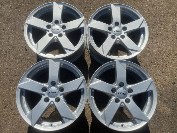 4db Rial 16 VW Skoda Seat alufelni. (4087)