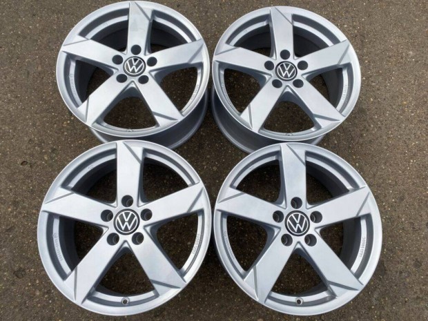 4db Rial 17" VW alufelni. ("3709")