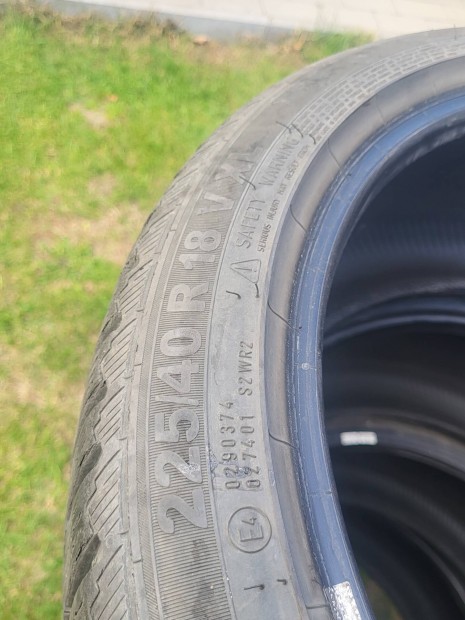 4db Semperit 245/40/R18 peremvédős téli gumi eladó.