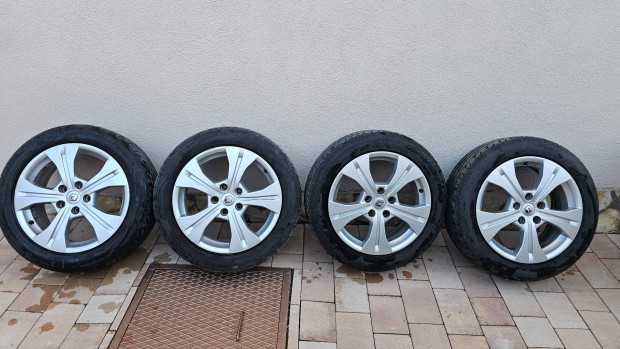 4db Taurus nyári gumi Renault alufelnin eladó