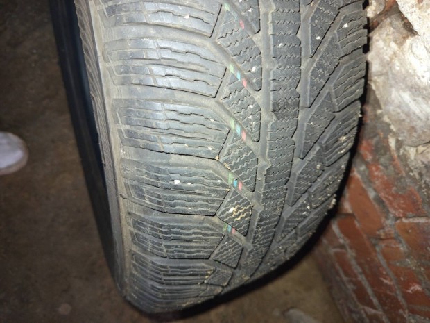 4db T�li gumiabroncs 215 65 R16