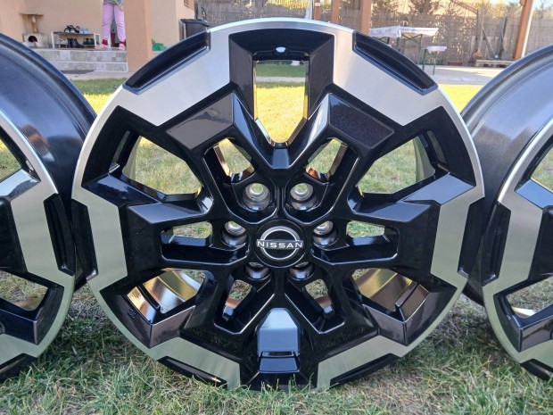 4db Új 0km gyári Nissan Navara alufelni felni 18" 6x114.3