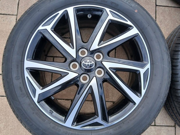 4db j 16" Toyota Yaris alufelni felni nyri gumikkal szenzorral 5x100