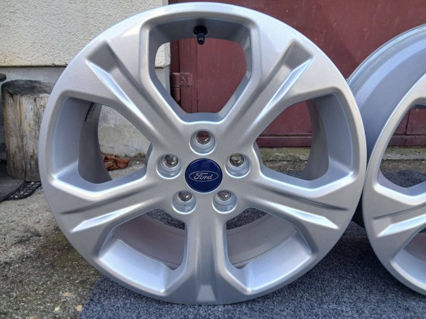 4db j 18" Ford Kuga Puma Mondeo C-Max S-Max alufelni felni 5x108