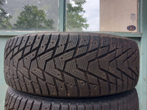 4db j 225/60 R18 Hankook tli gumi 225/60 R18 18