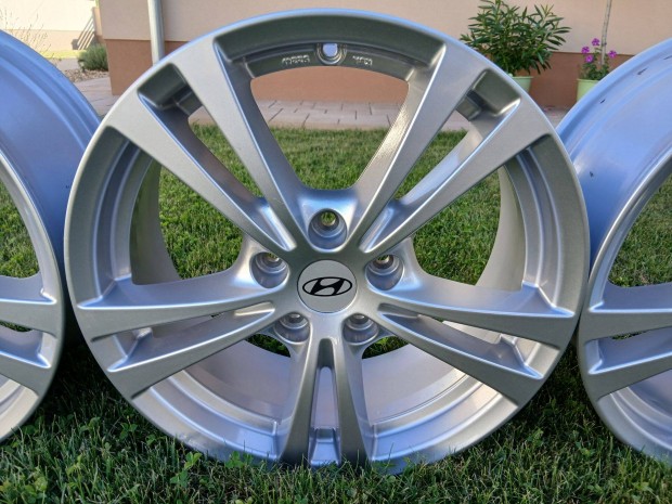 4db Új Hyundai i30 i40 Kona Tucson Ioniq 17" alufelni felni 5x114.3