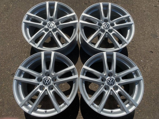 4db Uniwheels 17" VW Scirocco alufelni. (3846)