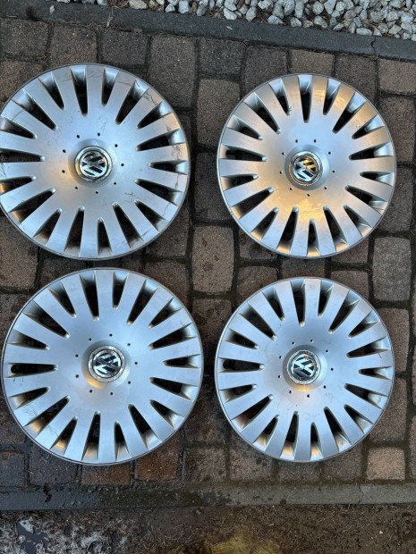 4db VW Volkswagen gyri 16-os dsztrcsa