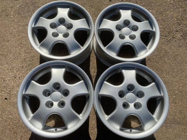 4db Viper 15 VW Skoda Toyota alufelni. (4129)