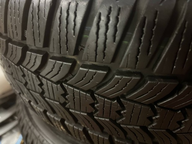 4db  205/60R16 renault  scenic tligumi+felni+tpms