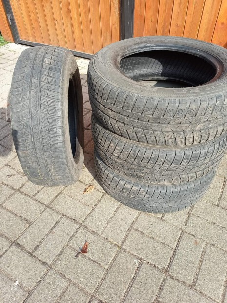 4db, tli gumi elad 195/65 R15