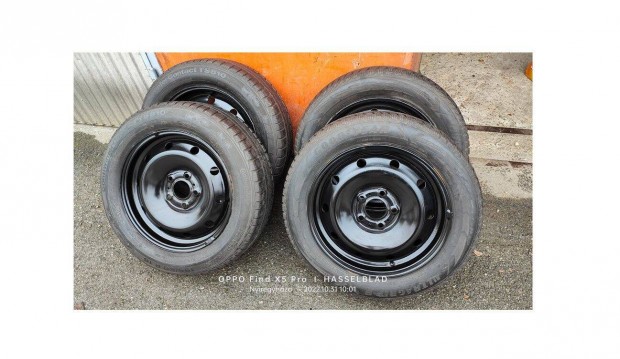 4db aclfelnire szerelt 195/60/16 80% os Goodyear tli gumival elad