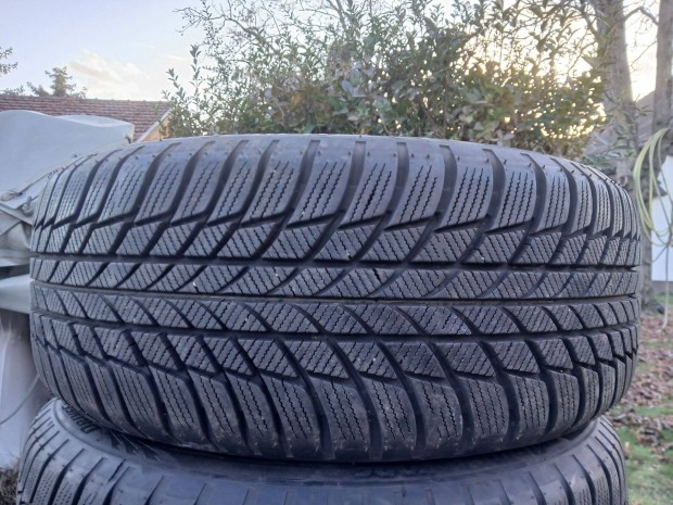 4db defekttr 205/55 r16 Bridgestone tli gumi 205/55R16 16