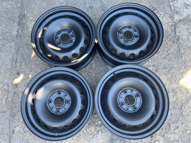 4db gyári 14" Fiat Punto acélfelni. (284)