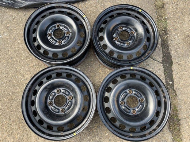4db gyári 15 Nissan-Volvo acélfelni. ("198")