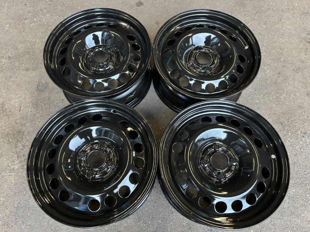 4db gyri 15" Opel aclfelni. (254)