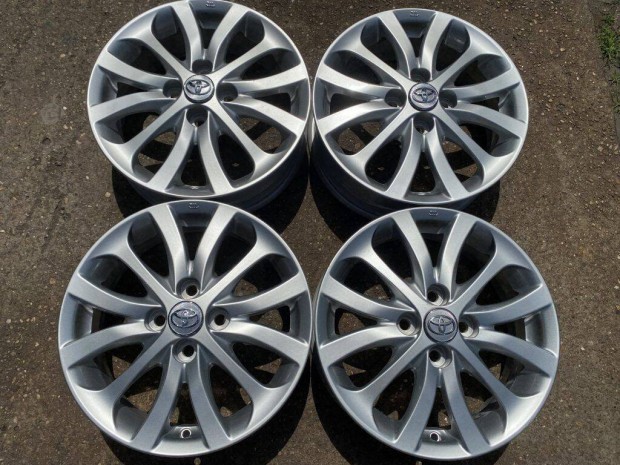 4db gyri 15" Toyota Yaris alufelni. (*3362*)