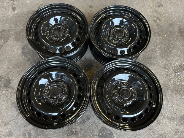 4db gyri 15" VW aclfelni. (263)