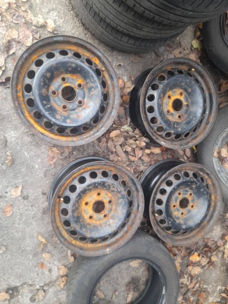 4db gyri 15-s 5x112 Skoda Volkswagen Seat felni