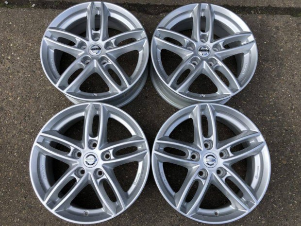 4db gyri 16 Nissan QashqaiJukeLeafX-Trail alufelni. (1632